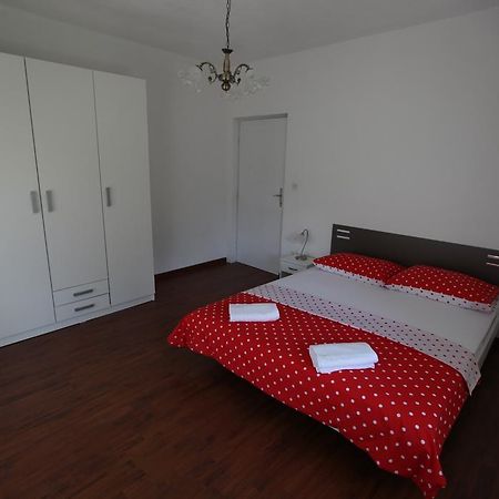 Apartment Marin Donji Seget Exterior photo