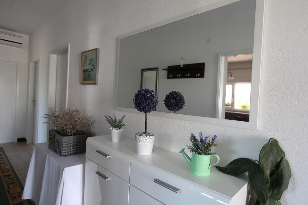 Apartment Marin Donji Seget Exterior photo