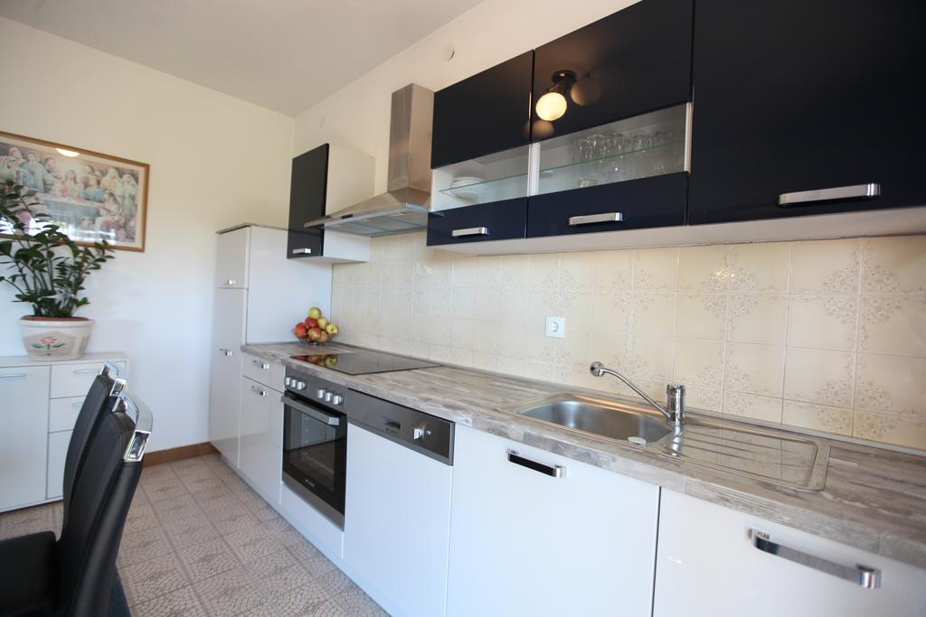 Apartment Marin Donji Seget Exterior photo