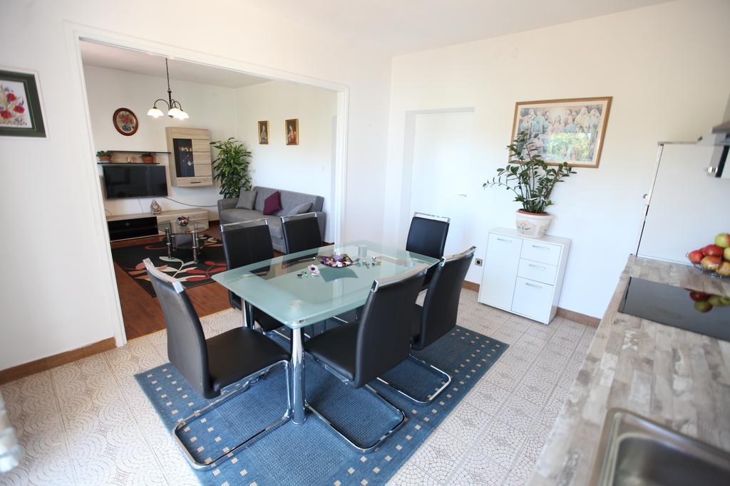 Apartment Marin Donji Seget Exterior photo