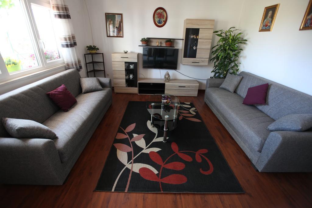 Apartment Marin Donji Seget Exterior photo