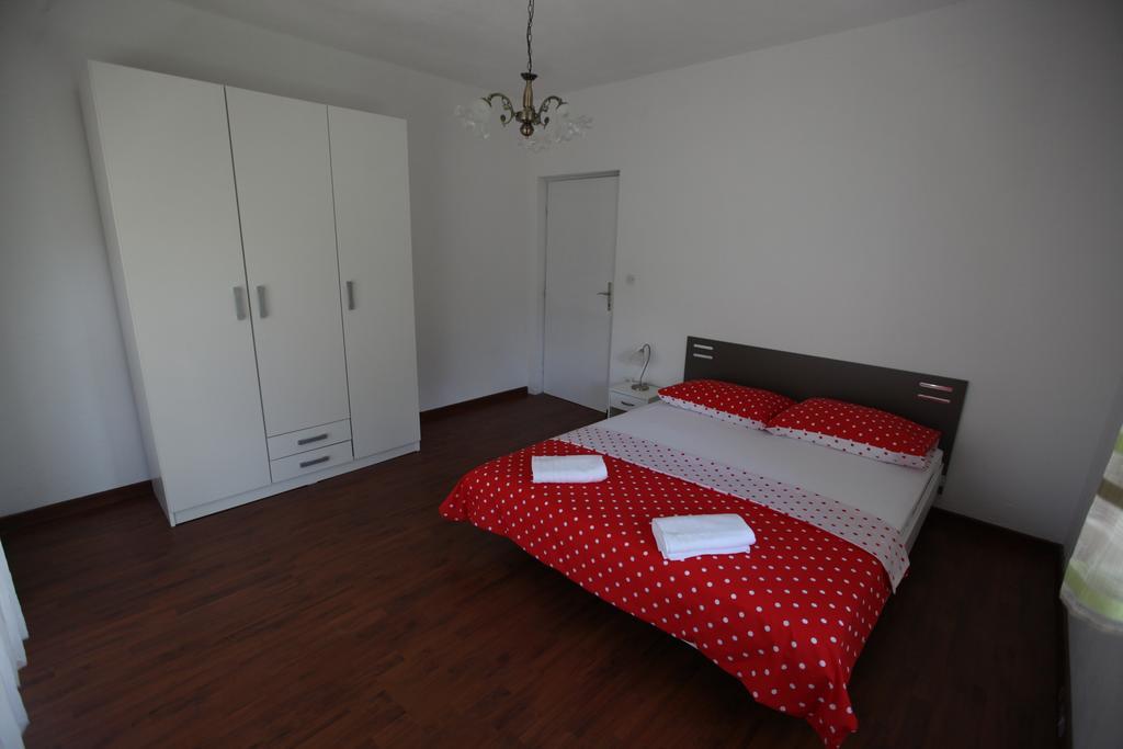 Apartment Marin Donji Seget Exterior photo